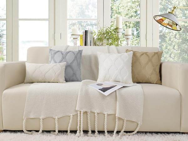 decorUhome Throw Pillow Covers 20x20 Inch Set of 2, Soft Plush Faux Fur Wool Pure White Couch Pillow Covers, Decorative Neutral Pillow Cases for Bed Sofa Living Room Home Decor