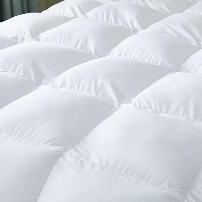 Luxurious White Solid Heavy Weight, California King Size Goose Feathers Down Comforter for Winter Weather Duvet Insert, Premium Baffle Box, 100% Egyptian Cotton Cover, 80 oz. Fill Weight