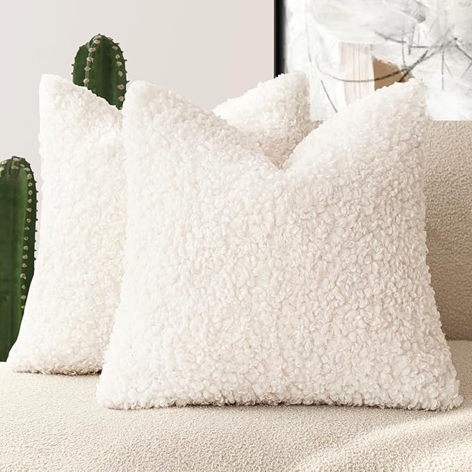 Foindtower 2 Pieces 22x22 Inch White, Faux Fur Throw Pillow Cover Accent Sherpa Pillow Fuzzy Soft Pillowcases Sheepskin Decorative Fleece Cushion Case for Bed Couch Living Room