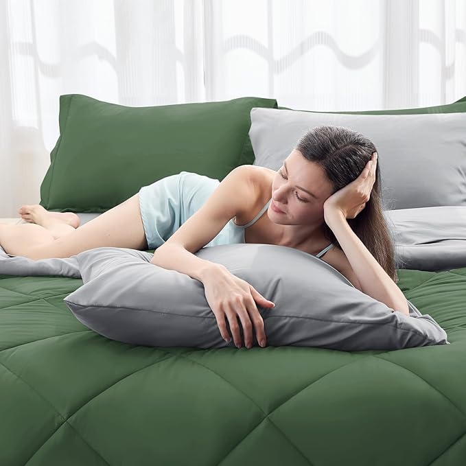 HEVUMYI Twin Comforter Set - 5-Piece All Season Bed in a Bag Twin, Ultra Soft Bedding Set with Comforter, Flat Sheet, Fitted Sheet, Pillowcases, Pillow Shams, Green & Light Grey