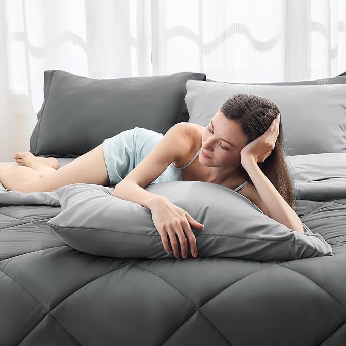 HEVUMYI Twin-XL Comforter Set - 5-Piece All Season Bed in a Bag Twin-XL, Ultra Soft Bedding Set with Comforter, Flat Sheet, Fitted Sheet, Pillowcases, Pillow Shams, Dark Grey & Light Grey
