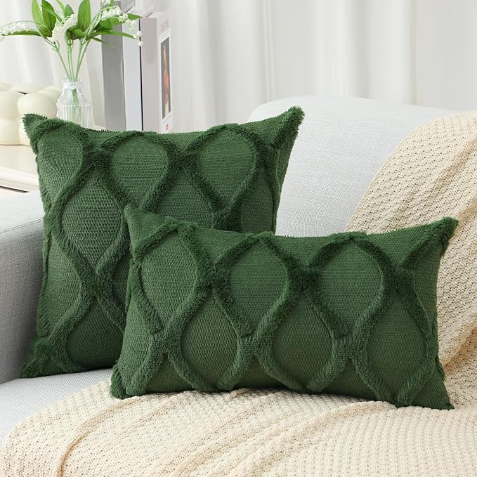 decorUhome Throw Pillow Covers 22x22 Inch Set of 2, Soft Plush Faux Fur Wool Forest Elf Couch Pillow Covers, Decorative Neutral Pillow Cases for Bed Sofa Living Room Home Decor
