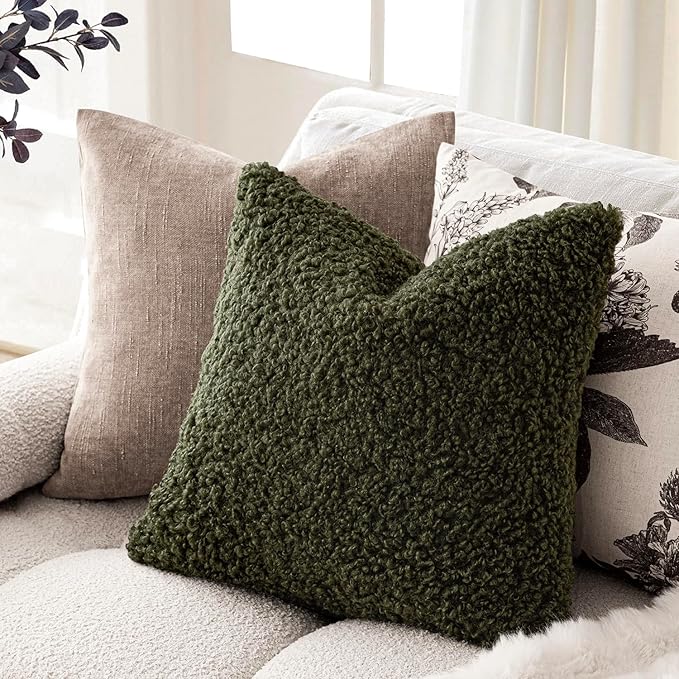 Foindtower 2 Pieces 22x22 Inch Olive Green, Faux Fur Throw Pillow Cover Accent Sherpa Furry Pillow Covers Fuzzy Soft Pillowcases Cozy Sheepskin Decorative Fleece Cushion Case for Bed Couch Living Room