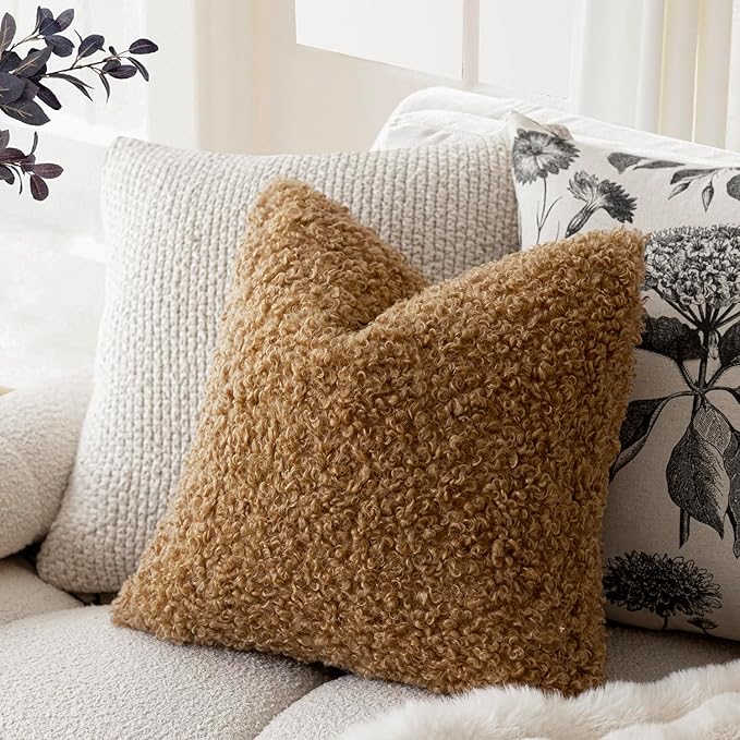 Foindtower 2 Pieces 22x22 Inch Bronze, Faux Fur Throw Pillow Cover Accent Sherpa Pillow Fuzzy Soft Pillowcases Sheepskin Decorative Fleece Cushion Case for Bed Couch Living Room