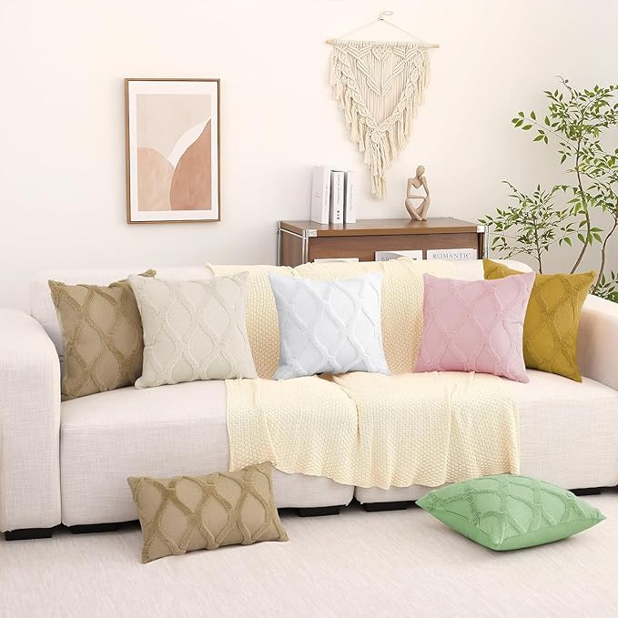 decorUhome Throw Pillow Covers 18x18 Inch Set of 2, Soft Plush Faux Fur Wool Pure White Couch Pillow Covers, Decorative Neutral Pillow Cases for Bed Sofa Living Room Home Decor