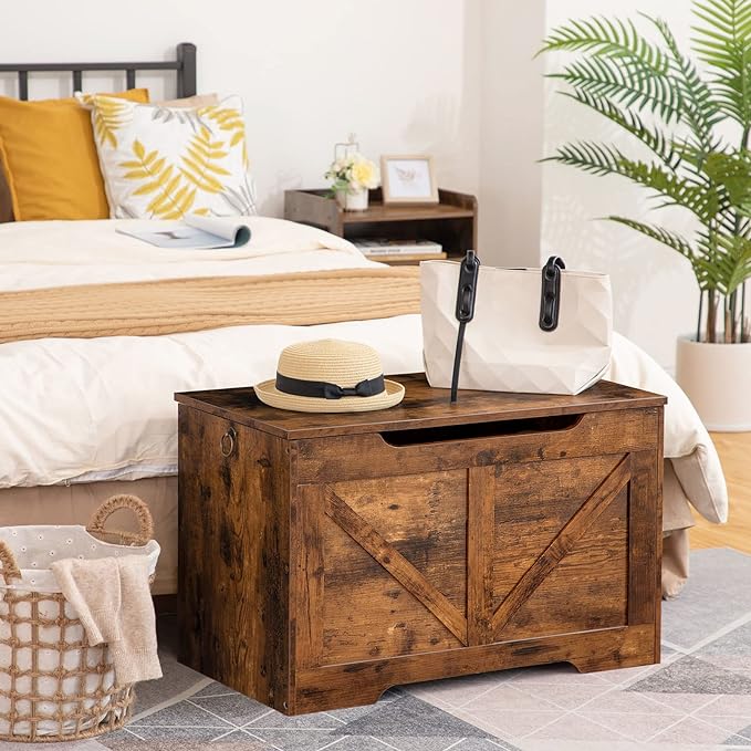 HOOBRO Storage Bench, 29.5” Retro Wooden Storage Chest with U-Shaped Cut-Out Pull, Safety Hinge, Supports 220 lb and Easy Assembly for Toy Box Organizer (Rustic Brown) BF77CW01