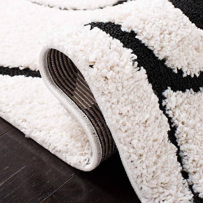SAFAVIEH Florida Shag Collection Area Rug - 6'7" Square, Ivory & Black, Scroll Design, Non-Shedding & Easy Care, 1.2-inch Thick Ideal for High Traffic Areas in Living Room, Bedroom (SG455-1290)
