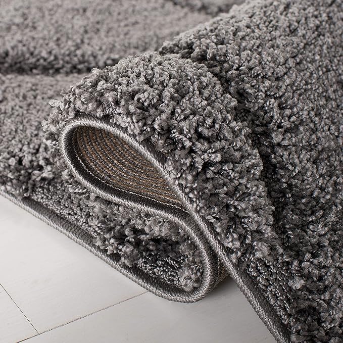 SAFAVIEH Florida Shag Collection Accent Rug - 2'3" x 5', Grey, Scroll Design, Non-Shedding & Easy Care, 1.2-inch Thick Ideal for High Traffic Areas in Entryway, Living Room, Bedroom (SG455-8013)