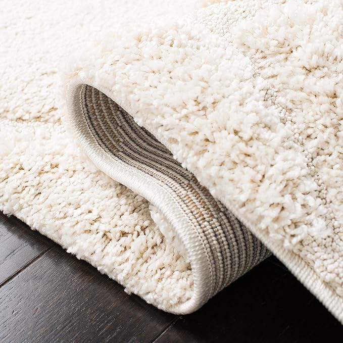 SAFAVIEH Florida Shag Collection Area Rug - 4' Round, Creme & Creme, Scroll Design, Non-Shedding & Easy Care, 1.2-inch Thick Ideal for High Traffic Areas in Living Room, Bedroom (SG455-1111)